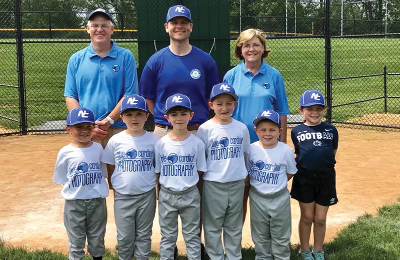 tball team sponsored by blue cardinal photogrpahy